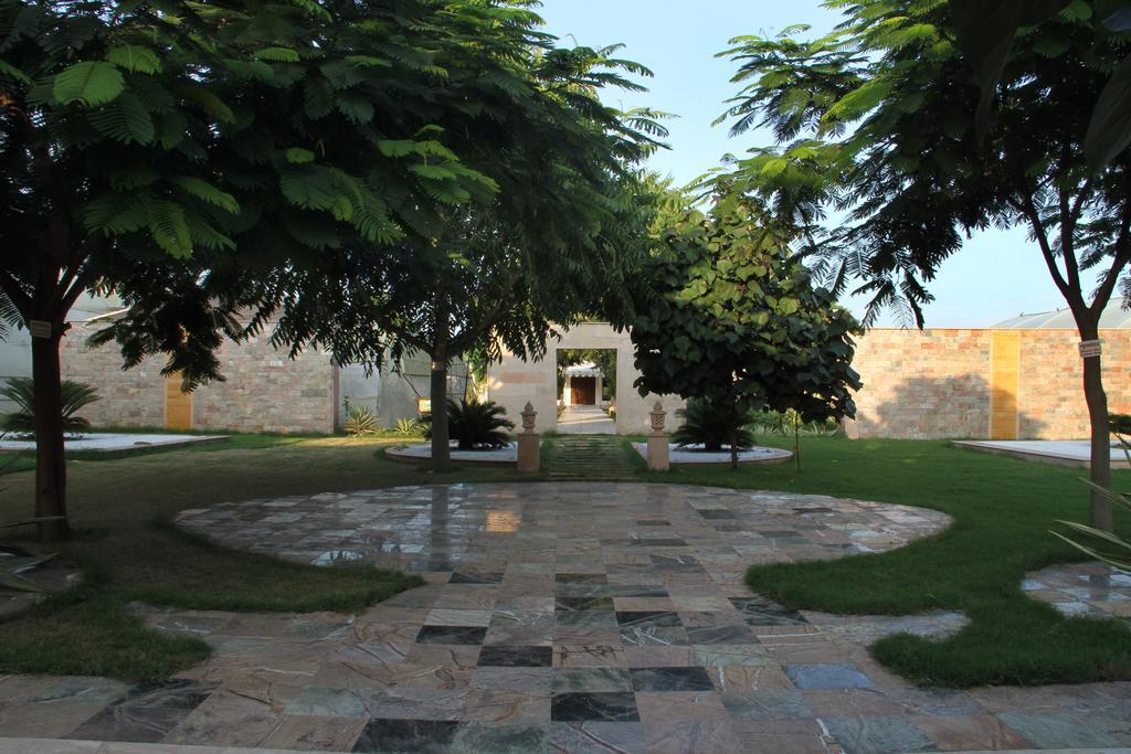 The Greenhouse Resort Pushkar Bagian luar foto